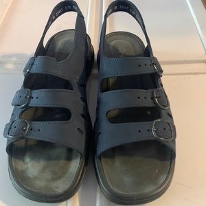 Clarks blue sandals